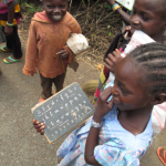 Kit scolastici contro l’emergenza educativa in Repubblica Centrafricana